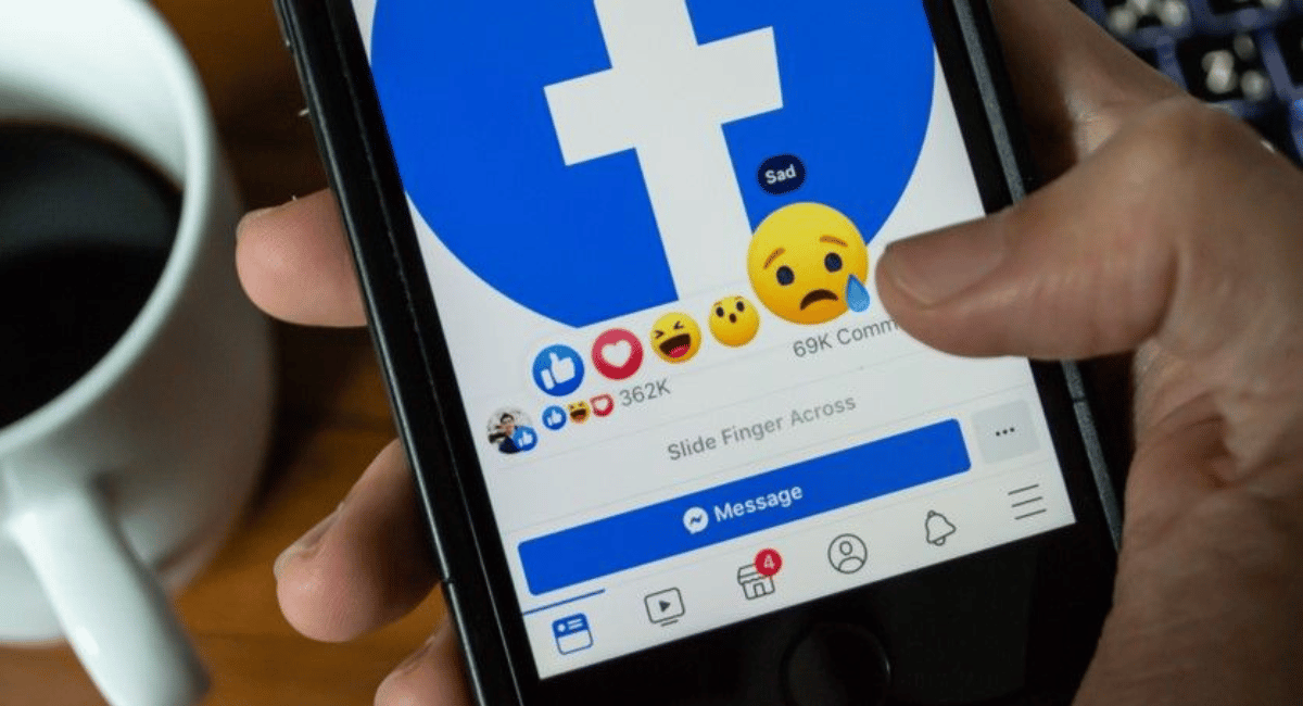 Một số ứng dụng Facebook tự động theo dõi